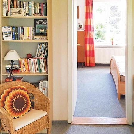 1 Bedroom Nice Apartment In Flueggendorf Klausdorf  Экстерьер фото