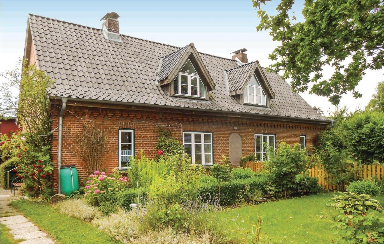 1 Bedroom Nice Apartment In Flueggendorf Klausdorf  Экстерьер фото