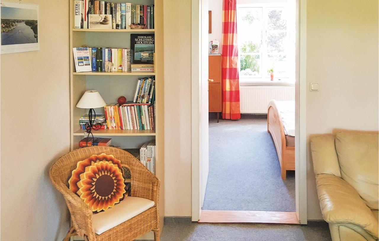 1 Bedroom Nice Apartment In Flueggendorf Klausdorf  Экстерьер фото