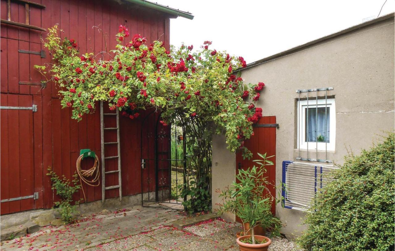 1 Bedroom Nice Apartment In Flueggendorf Klausdorf  Экстерьер фото